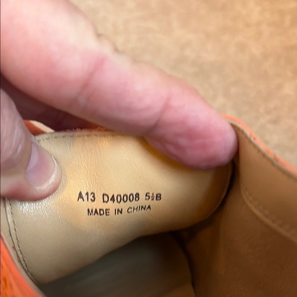 🕊️ Cole Haan Orange patent leather Oxford